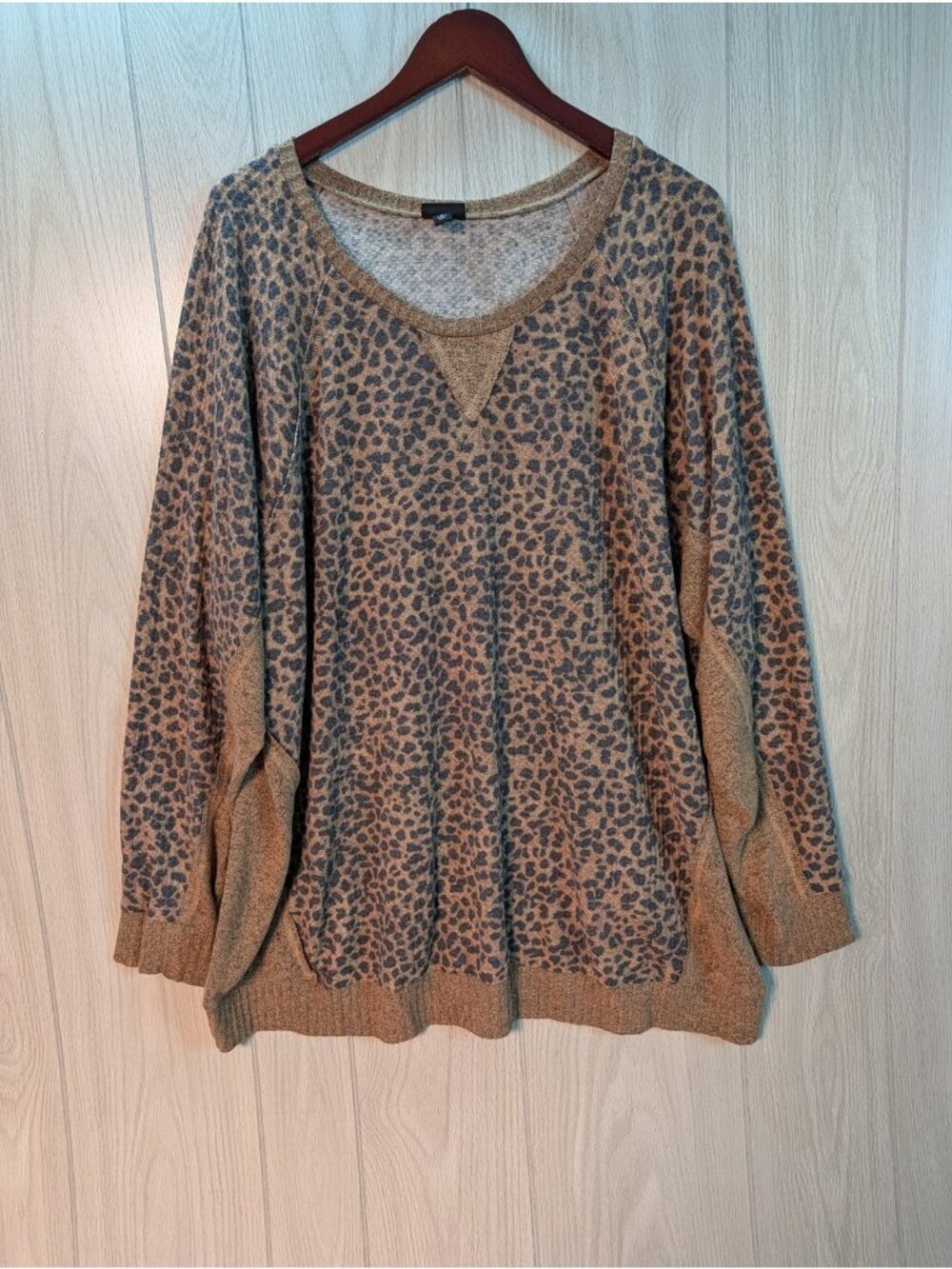 Torrid Brushed Waffle Sweatshirt Women Sz 5 Brown Leopard Long Sleeve Flaw